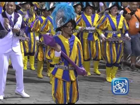 ZOOM NA FOLIA - COMPACTO DO DESFILE DA UNIDOS DA SAUDADE (2016)