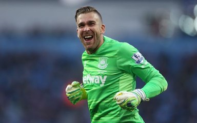 Adrian Goalkeeper amazing solo Goal - West Ham vs West Ham Legends 2016
