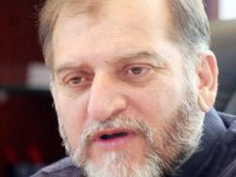 India mein jo bhi Film release hoti hai wo next day Farsi dubbing ho kr Iran mein hoti hai _ Orya Maqbool Jan