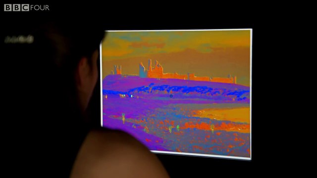 Trick your brain: black and white photo turns to colour! - Colour: The Spectrum of Science - BBC