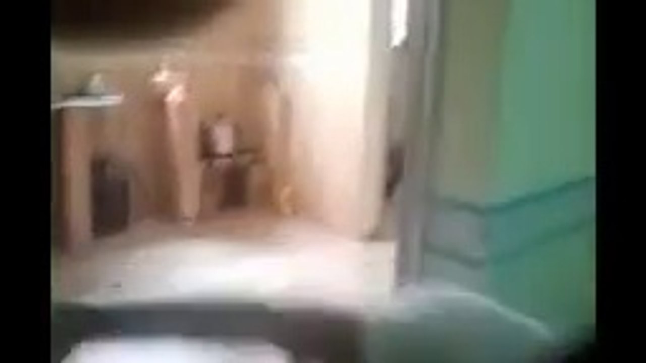 Best WhatsApp Funny videos 2016 {Beautiful Hot Girl Kiss Funny Prank Indian WhatsApp Funny Videos}