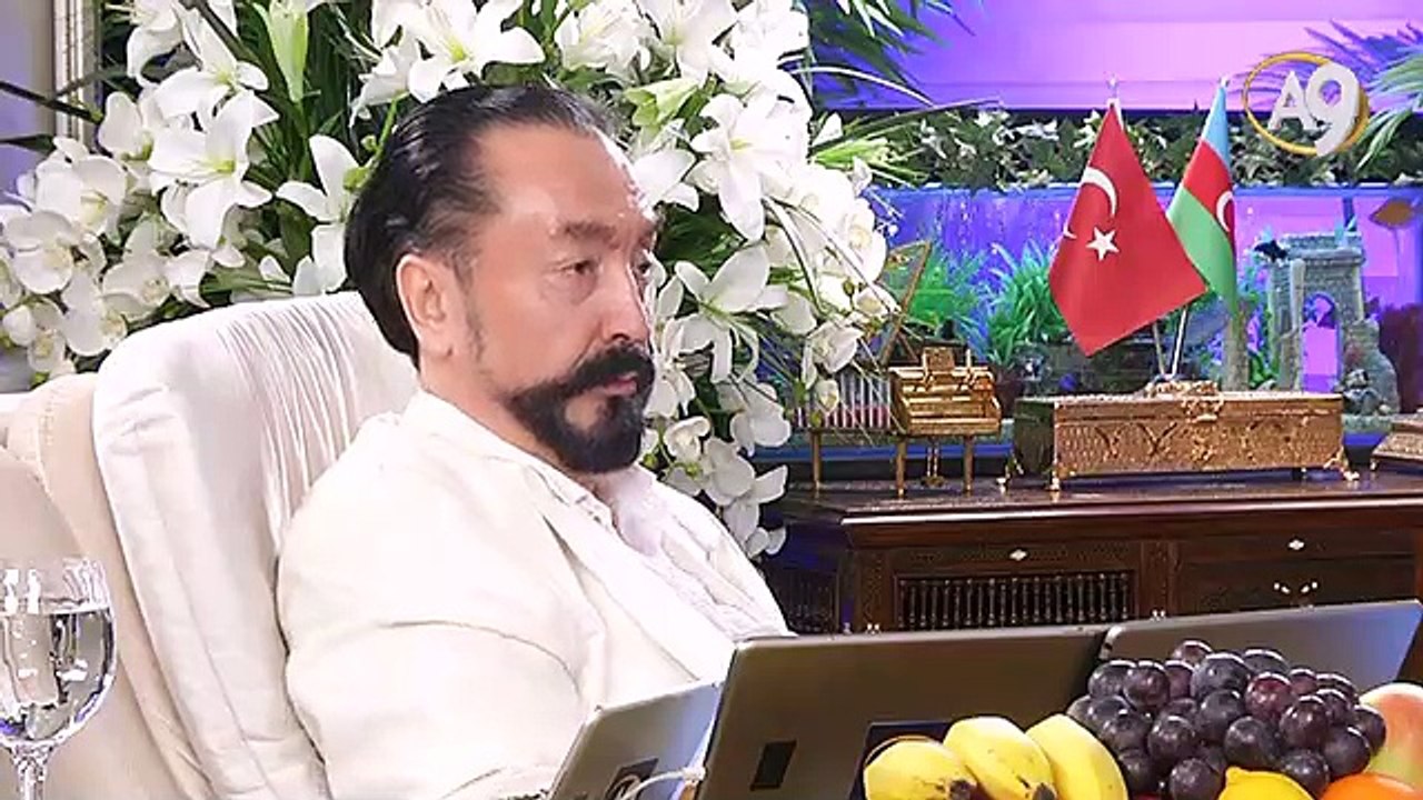 Hanım arkadaşlarımın hepsi doğal güzeller, çocukluk resimleri de bunu ispatlıyor.