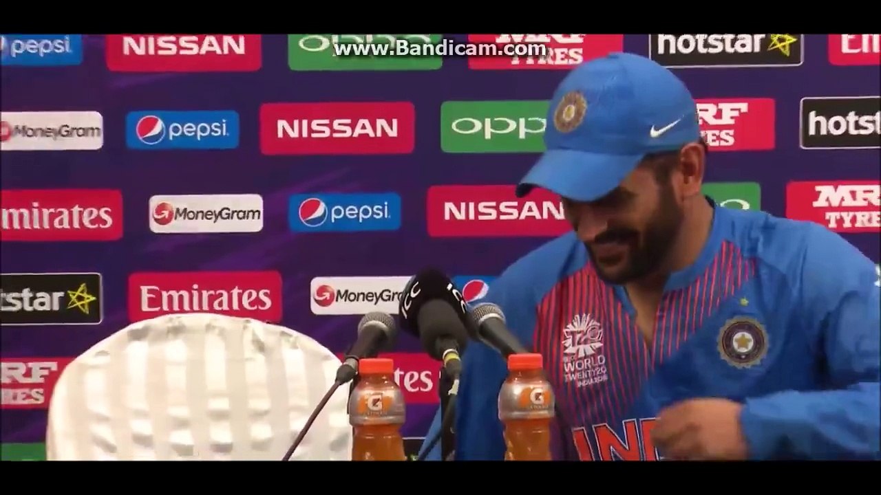Dhoni Trolling The Media