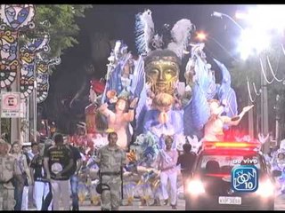 ZOOM NA FOLIA - DESFILE DO ALUNOS DO SAMBA (2016)