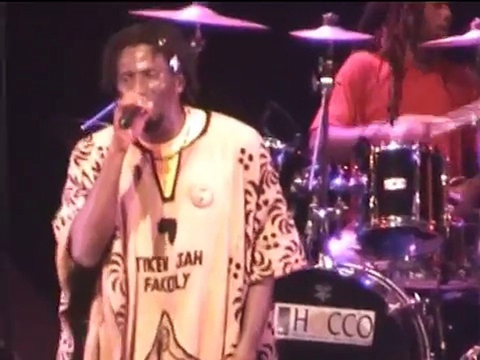 Tiken Jah Fakoly live Saint Ouen