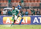 Após desmaio e susto, Gabriel Jesus faz golaço pelo Palmeiras