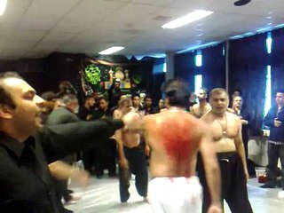 Anjuman-e-Husseini-10th Muharram-Zanjeer-p5