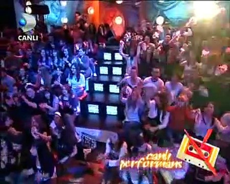 Televizyon makinası canlı performans Kahtalı MIÇI