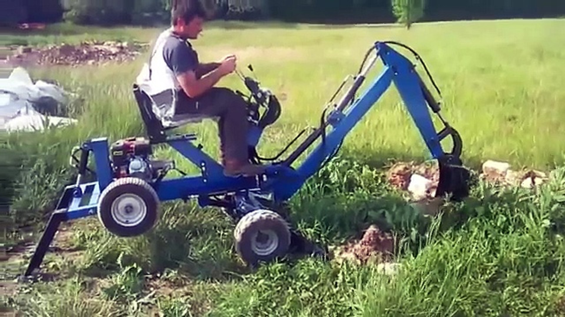 ⁣Экскаватор для дачи