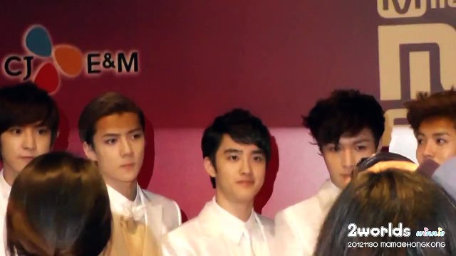 [Fancam] 121130 EXO - Red Carpet @ MAMA Award