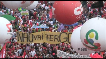 Movimientos sociales y sindicatos en Sao Paulo contra juicio a Rousseff