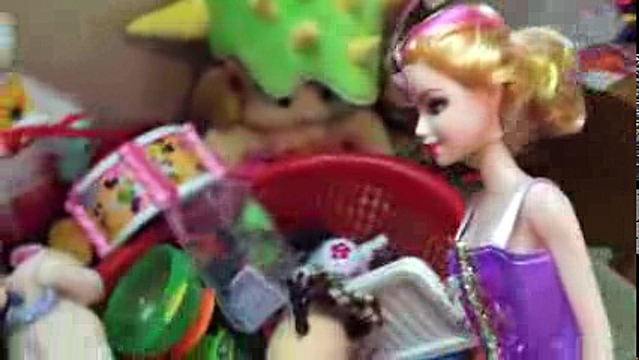 Bay cng bp b barbie doll - barbie fly to the sky and toys - TuTiTu