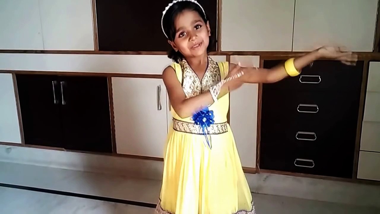 My Sweet Baby Girl loves Dancing - Cute baby dance videos