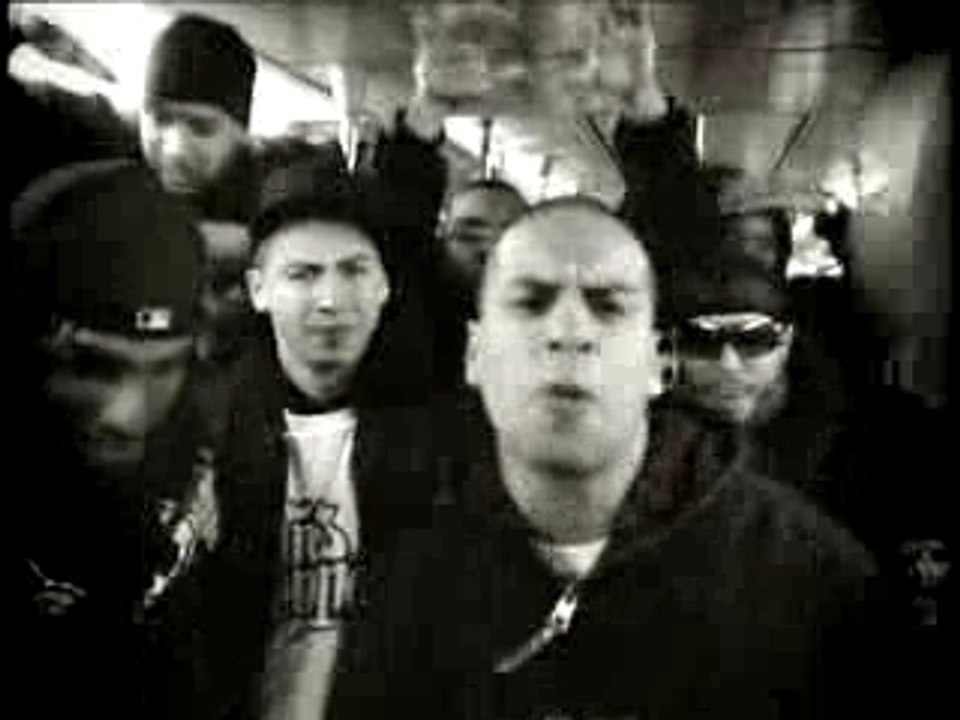 EXCLU -TRES CORONAS- A CRITICARME