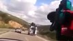 Terrible accident sur une autoroute au Maroc : camionnette trop chargée = tonneau
