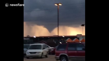 Large tornado in Owasso, Oklahoma