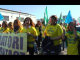 Napoli - Licenziamenti call center, protesta dei dipendenti Almaviva e Gepin (31.03.16)
