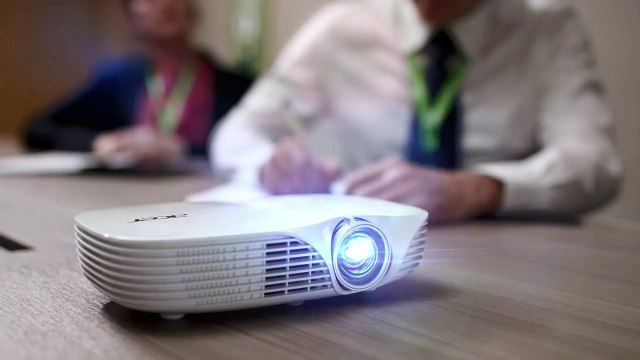 Proyector portátil Acer K138STi