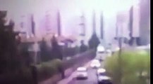 diyarbakir-daki-polis-servisine-yonelik-yapilan-bombali-saldiri-ani-240p