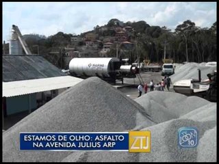 02-12-2015 - ESTAMOS DE OLHO: ASFALTO NA AV JULIUS ARP - ZOOM TV JORNAL
