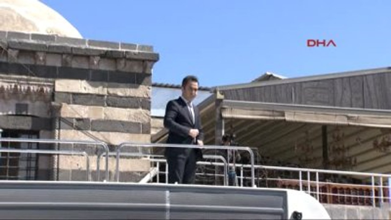 Diyarbakır - Davutoğlu Sur'daki Ulu Camii Önünde Vatandaşlara Hitap Etti 1