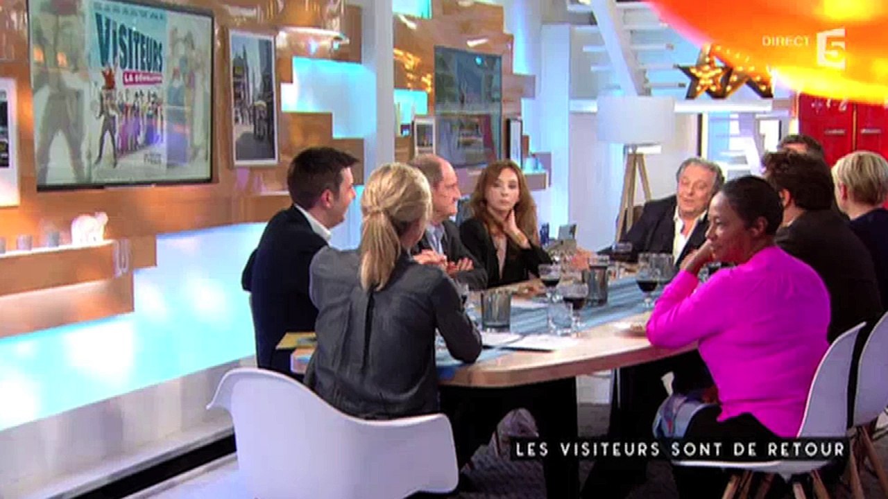 Anne-Sophie Lapix gênée à l'évocation de son nom d'épouse