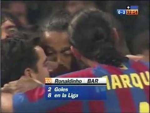 Real Madrid VS Barcelone : Ronaldinho applaudi par Santiago Bernabeu