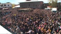 Diyarbakır Başbakan Davutoğlu Hasanapaşa Hanı'nda Parti Otobüsünden Vatandaşlara Seslendi-1