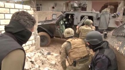 Aa Kameramanı, Nusaybin'de Çatışmanın Ortasında Kaldı