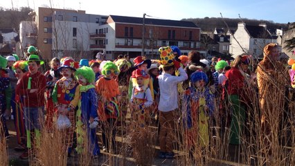 Les écoliers au Carnaval de la Lune