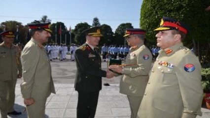 Orgeneral Hulusi Akar'a Pakistan Nişan-ı İmtiyaz Madalyası Verildi