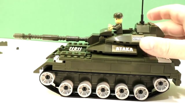 Большой Танк ЛЕГО распаковка игрушки Собираем и Играем LEGO Tank