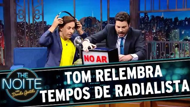 Tom relembra tempos de rádio e tradução das músicas