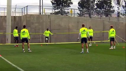 Cristiano Ronaldo Trains His Footy Skills Ahead Of El Clasico!