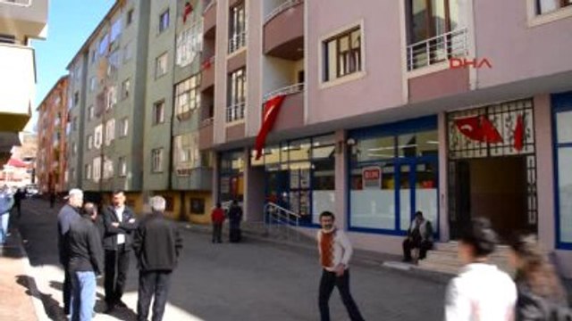 Erzurum Şehit Polis Mustafa Karakaya Son Yolculuğuna Uğurlanıyor Evinin Önünde Helallik Alındı