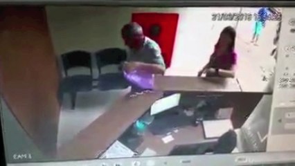 Policiais abordam sargento da PM que matou mulher