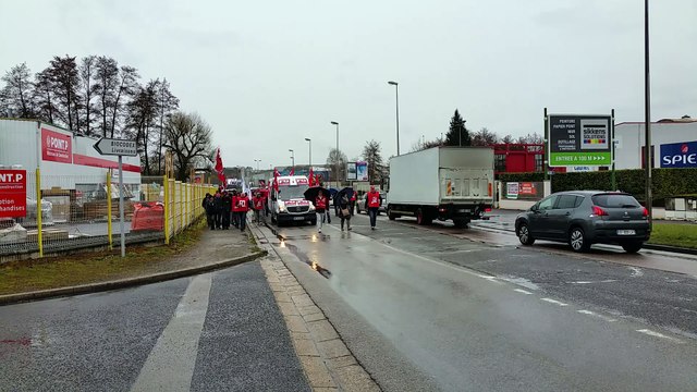 31 MARS 2016 CORTEGE DANS LA ZI DE BEAUVAIS