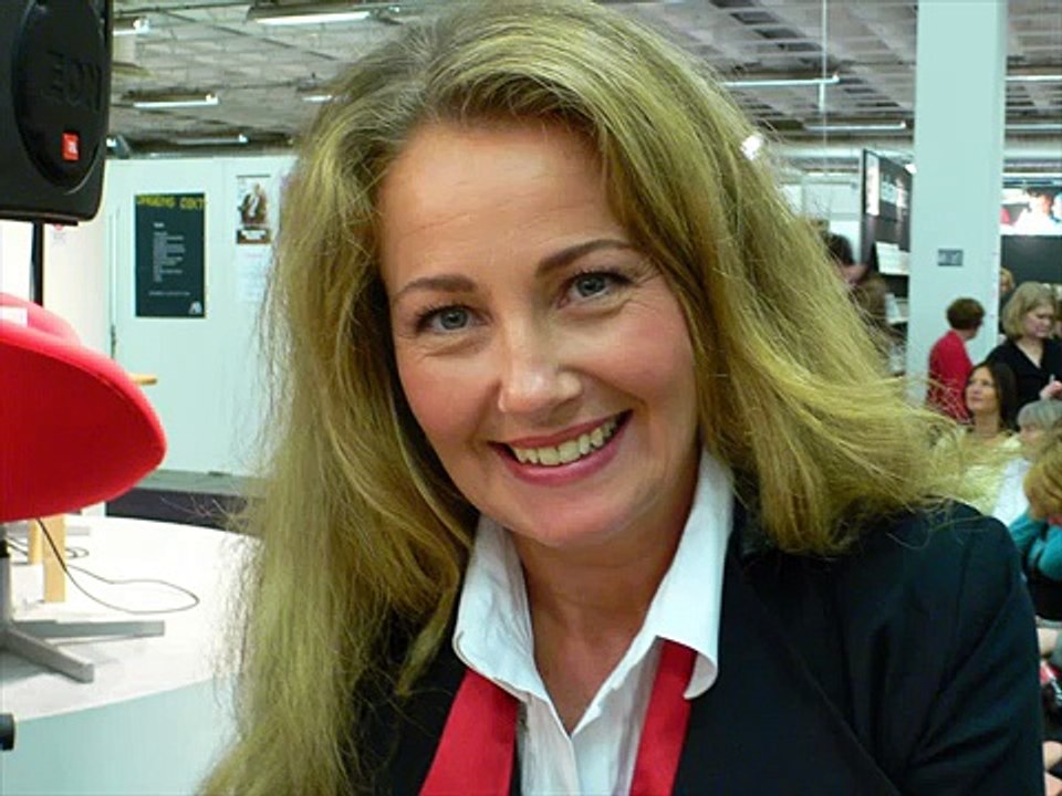 Corinna Tsopei 15 1964