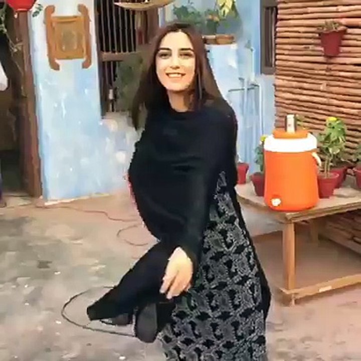 Maya Ali New Video
