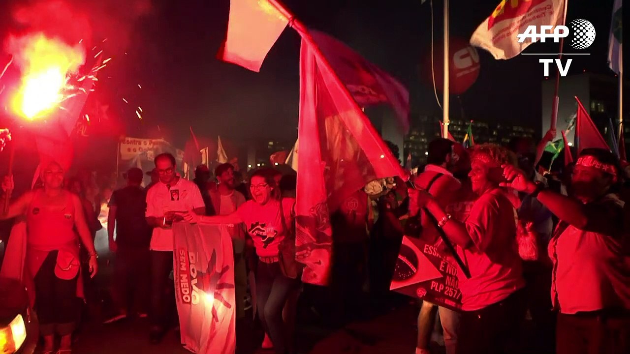 Brasileños movilizados en defensa de Dilma Rousseff