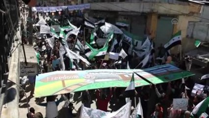 Suriye'de Yönetim Karşıtı Gösteri