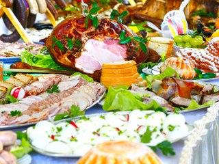 All You Can Eat! The Top 5 Buffets in America