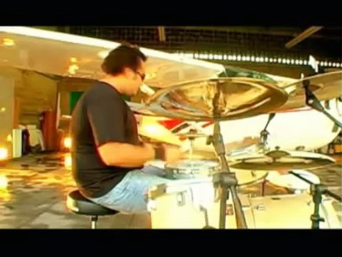 Um Chamado - Quatro por Um (Clipe Oficial)