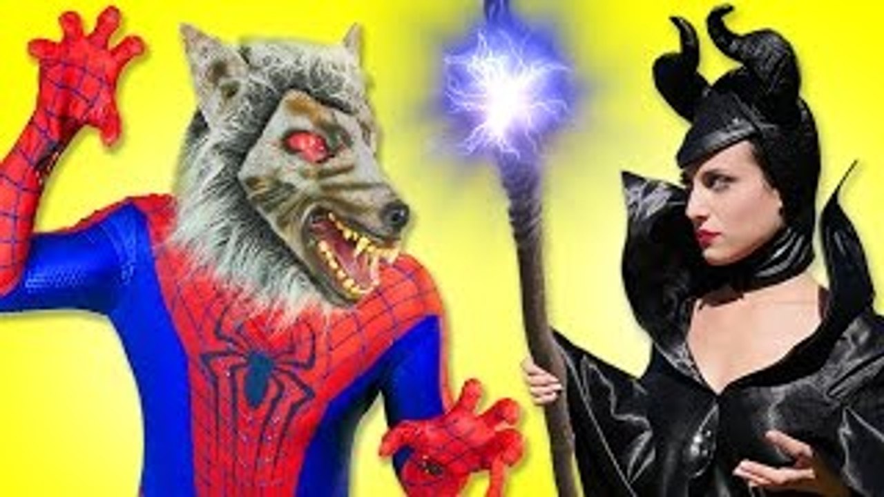 Frozen Elsa vs Maleficent vs Spiderman vs Warewolf - Elsa saves anna - Superhero Fun in real life