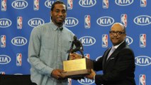 Spurs' Kawhi Leonard Named Defensive Player of the Year for 2nd Straight Year