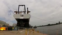 Questa Nave fa una Manovra Sbagliata : Guardate che Disastro (VIDEO)