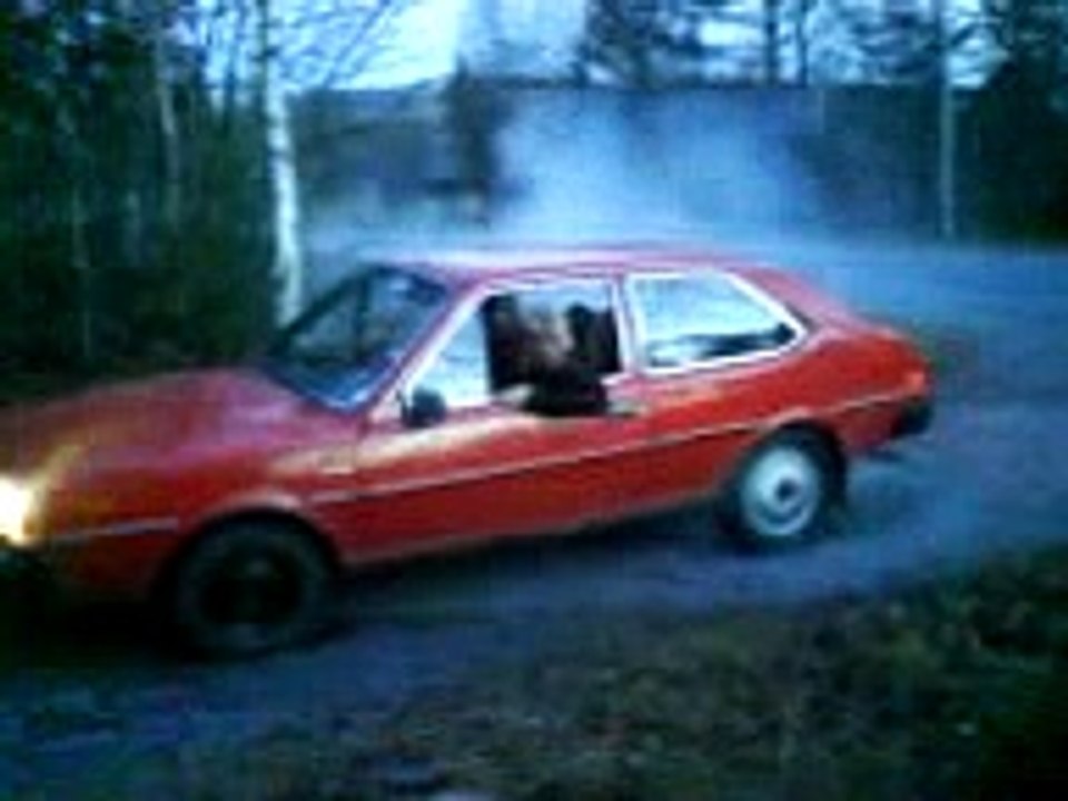 volvo 343 får smisk