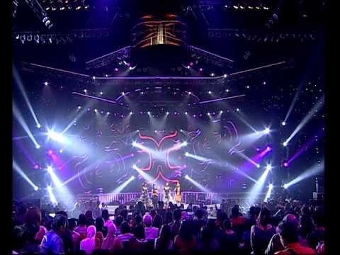 HIGHLIGHTS - EPISODE 17 - Indonesian Idol 2012 - MAHADEWI REGINA SEANSumpah I Love You