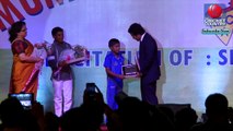 Sachin Tendulkar presents awards to Musheer Khan and Prithvi Shaw
