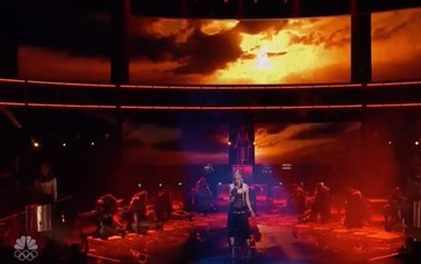Gwen Stefani Perform ''Misery'' - The Voice 2016